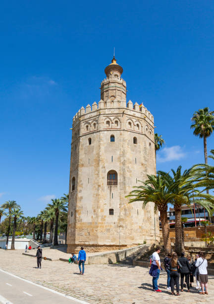 торре-дель-ано, севилья, испания - seville sevilla torre del oro tower стоковые фото и изображения