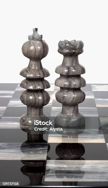チェス個キングおよびクイーン - 勝つのストックフォトや画像を多数ご用意 - 勝つ, アイデア, オニキス
