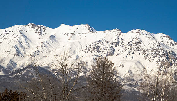 istock Mount Timpanogos from the Southwest 139737564