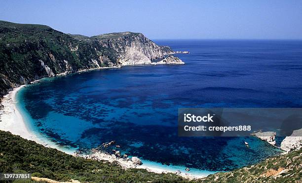 Typisch Griechischen Bay Stockfoto und mehr Bilder von Beige - Beige, Berg, Blau
