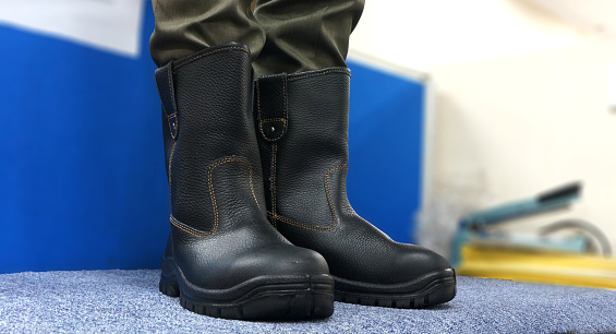 Workers wear these shoes as foot protection while working to protect their feet from work accident