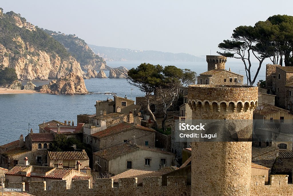 Tossa de Mar, Costa Brava - Foto de stock de Acantilado libre de derechos