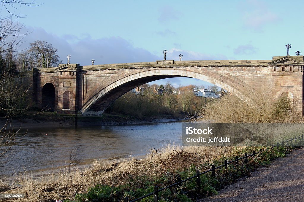 Мост через реку ди-Честер - Стоковые фото Арка - архитектурный элемент роялти-фри