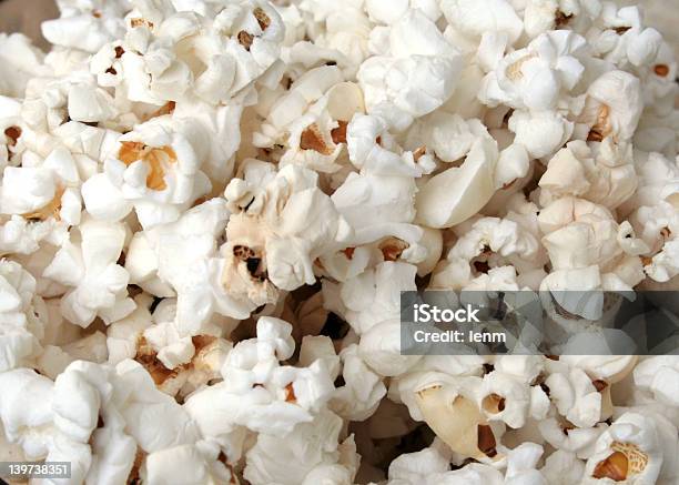 Palomitas De Maíz Foto de stock y más banco de imágenes de Carnaval - Carnaval, Con textura, Condimento