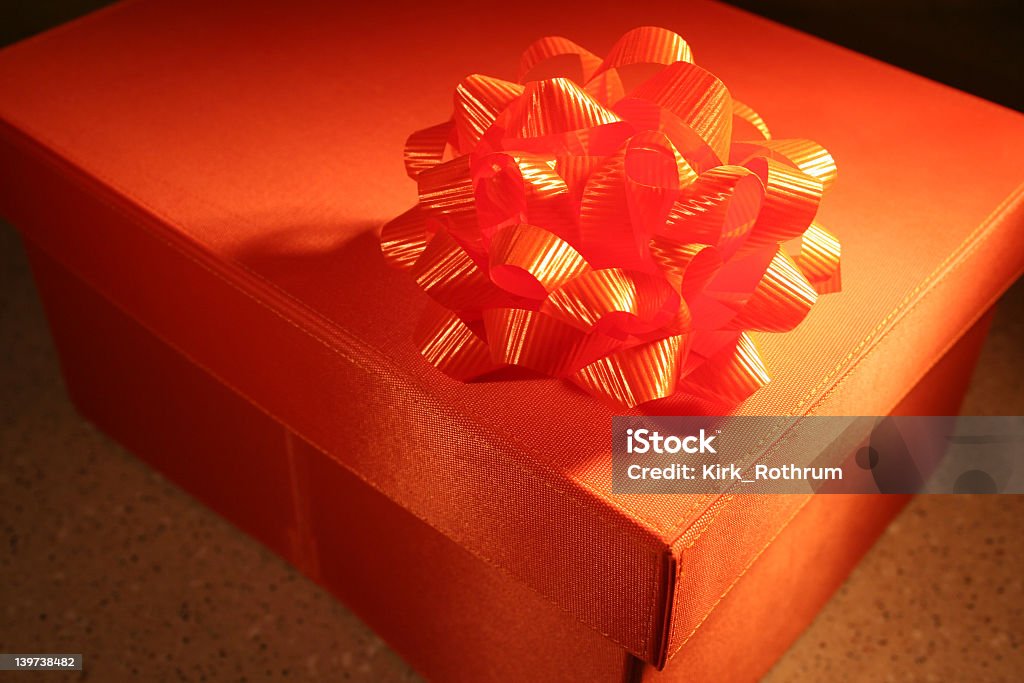 Оранжевая подарок - Стоковые фото Годовщина роялти-фри