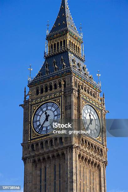 Torre De Reloj El Parlamento Foto de stock y más banco de imágenes de Arquitectura - Arquitectura, Capitel, Ciudad