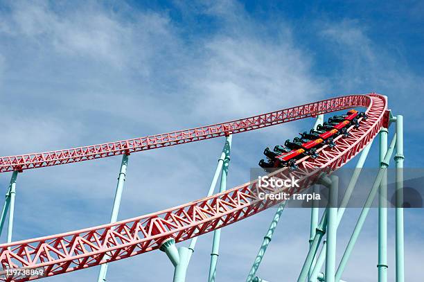 Quasi Da Montagne Russe - Fotografie stock e altre immagini di Montagne russe - Montagne russe, Parco di divertimenti di Knott's Berry Farm, Montare