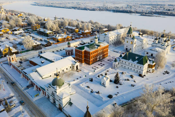 istock View of Spaso-Preobrazhensky monastery winter in Murom. 1397402190