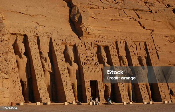 Nefertari Храм — стоковые фотографии и другие картинки UNESCO - Organised Group - UNESCO - Organised Group, Абу-Симбел, Антиквариат