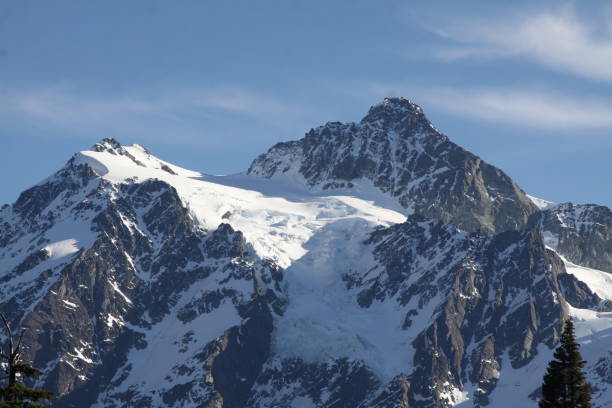 istock The Peak Of Mount Shuksan 1397421849