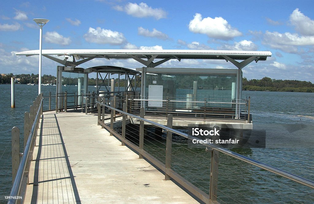 Beijando ponto terminal de Balsa de Parramatta River - Foto de stock de Austrália royalty-free