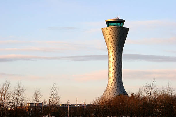 Torre de Control de tráfico aéreo - foto de stock