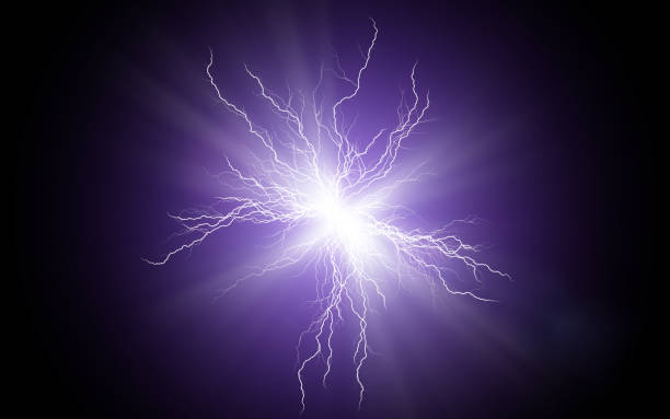 flash di bullone elettrico. fulmini. tempesta elettrica. effetto luce elettrica. sfondi astratti della techno e dell'industria energetica. - high voltage sign flash foto e immagini stock