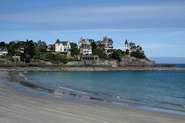 Plage Dinard Dinard, France, May 10, 2022: Ecluse beach of Dinard in Brittany ille et vilaine stock pictures, royalty-free photos & images