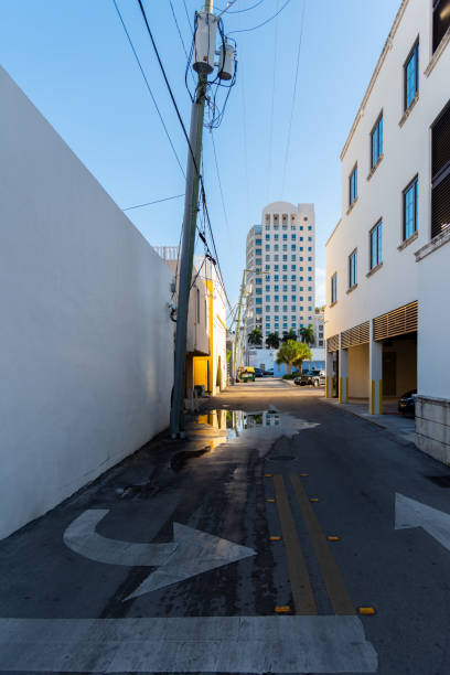 istock Narrow backstreet in downtown Miami 1397514593