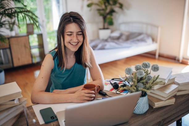 istock Getting her home business up and running 1397526842