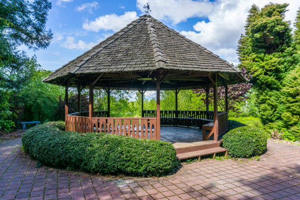 istock South_Seattle_Arboretum_Gazebo 2 1397558820