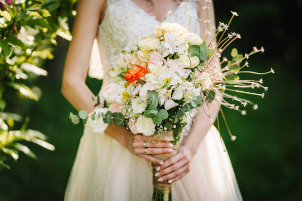 istock What a beautiful wedding bouquet! 1397572880