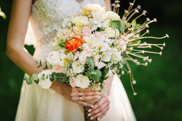 istock What a beautiful wedding bouquet! 1397572888