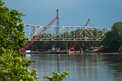 Bridge replacement on major highway in Midwest