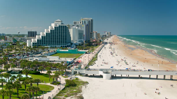 Aerial View of Beach Front in Daytona Beach, Florida Aerial shot of Daytona Beach, Florida

Authorization was obtained from the FAA for this operation in restricted airspace. daytona beach stock pictures, royalty-free photos & images