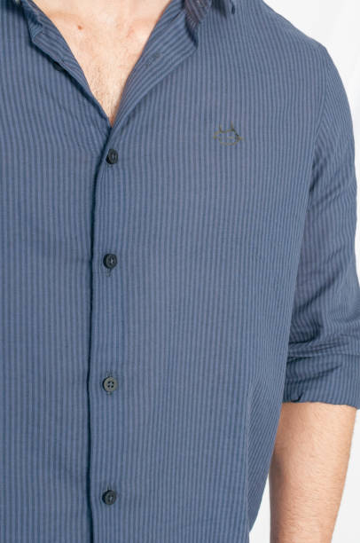 istock dress shirt moda 1397627845