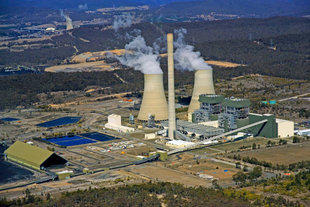 elektrownia węglowa. - chimney fuel and power generation coal fossil fuel zdjęcia i obrazy z banku zdjęć