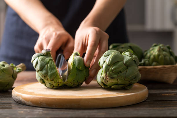 istock Green artichoke cooking 1397633915