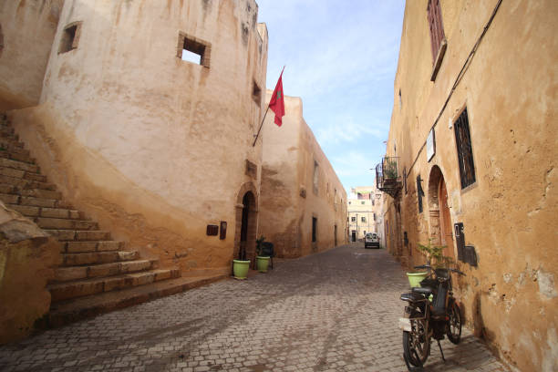 el jadida medina in marokko - el jadida stock-fotos und bilder
