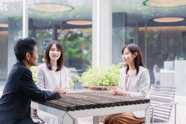 istock Business people having a working lunch 1397697142