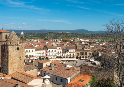 Trujillo, Spain - 16th April 2022. Elevated view of the medieval town of Trujillo, in Extremadura, Spain, looking over the main town square, the Plaza Mayor, and to the countryside beyond.