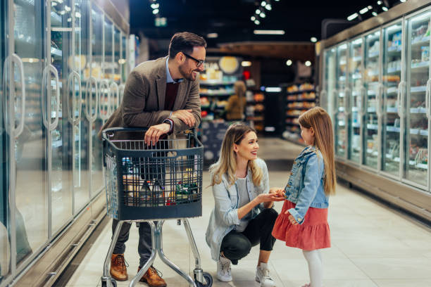 istock Family grocery shopping 1397732691