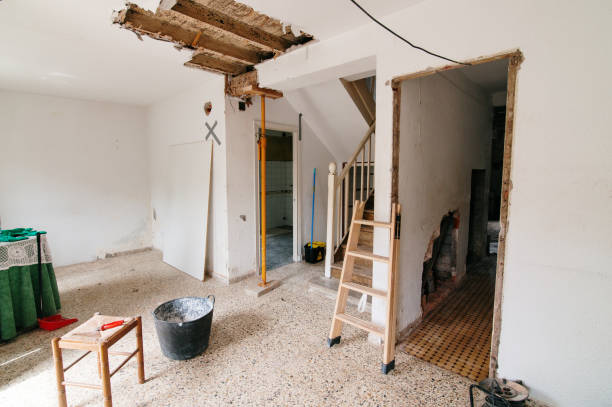 istock Old home being renovated 1397736223