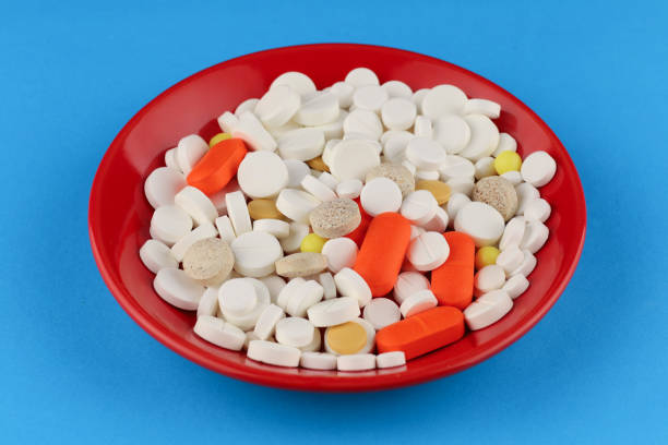 istock Lots of pills in a pile 1397758587