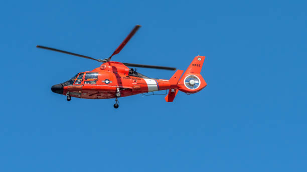 us coast guard - rescue helicopter coast guard protection fotografías e imágenes de stock