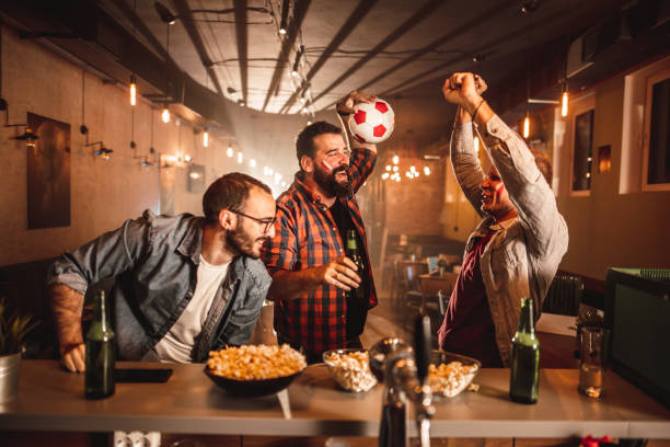 istock Men love their club 1397762465