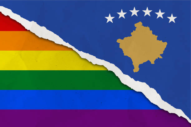 kosovo und regenbogenflagge zerrissen papier grunge hintergrund. konfliktbegriff und lgbt-rechte. kosovo vs lgbt community metapher. spannung und krise für bürgerrechte und gay pride, freiheit und liebeskonzept - gay man gay pride civil rights pride stock-fotos und bilder