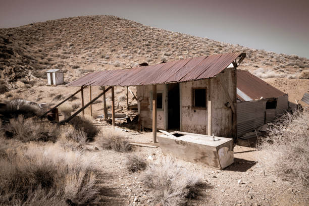 Old abandoned mining camp in Death Valley Abandoned mining camp at the Eureka Mine in Death Valley, California ghost town stock pictures, royalty-free photos & images