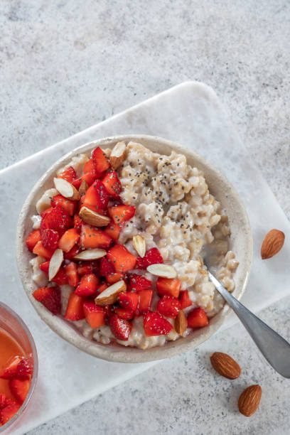 istock Oatmeal porridge with strawberries 1397896292