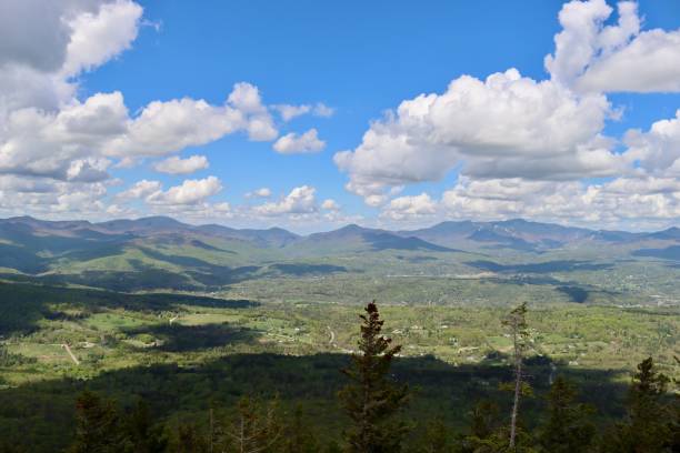 istock The Summit of the Stowe Pinnacle Trail 1397926109