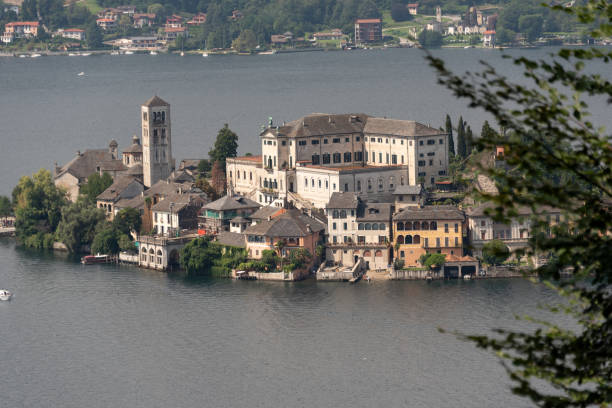 panorama with view of the orchard lake