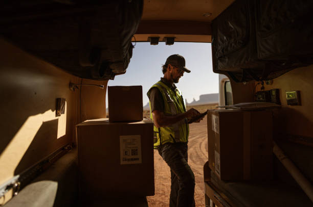 istock Delivering package in Monument Valley Utah 1398043860
