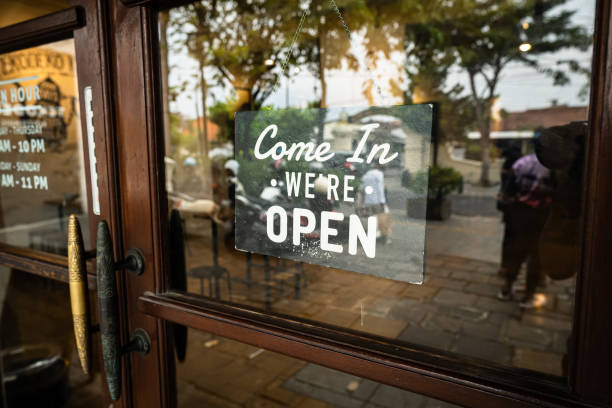 istock Open Signage on Window Shop 1398095675