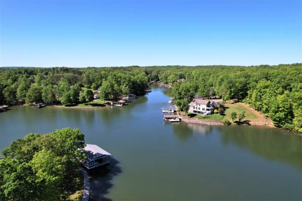 istock Smith Mountain Lake, Virginia 1398124913