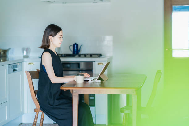istock Woman working in the room 1398127220