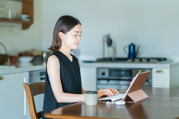 istock Woman working in the room 1398128018