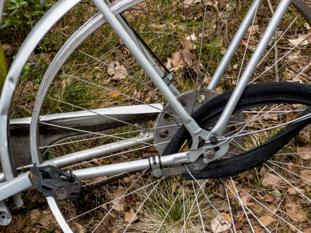 istock an incomplete, old bike left in the woods 1398175171