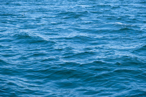 海と波の上に。青い水のアスブストラクト。 - water wave water surface wave pattern ストックフォトと画像