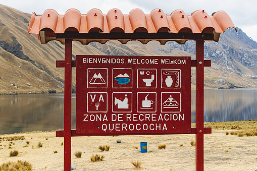 Welcome sign to the recreation of the Querococha lagoon at 3980 meters above sea level. Located in the province of Recuay, Ancash - Peru.