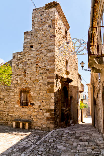 istock Civitacampomarano, borgo antico con castello Molise, Italia 1398270956